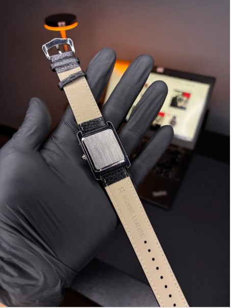 Old Money Tank - Quartz Watch