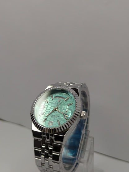 Rlx Premium Dial Day-Date Men’s Watch – Fluted Bezel & Steel Bracelet with Luxury Box
